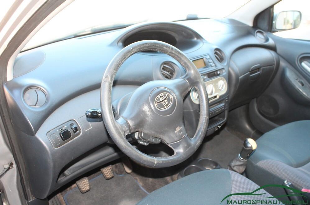 Toyota Yaris 1.3 BENZINA 35000 KM