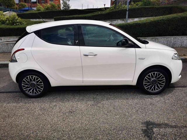 LANCIA Ypsilon 1.2 69 CV 5 porte Silver