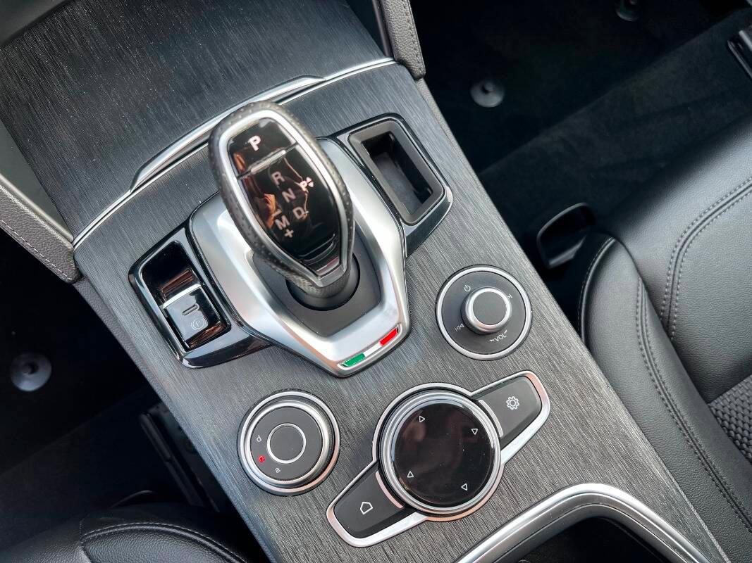 Alfa Romeo Stelvio 2.0 t Executive Q4 200cv auto