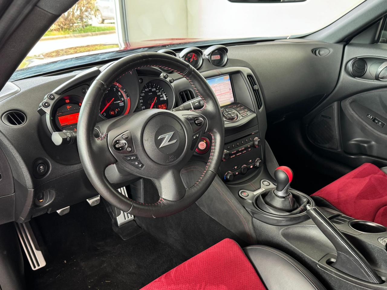 Nissan 370Z Coupe 3.7 V6 Nismo