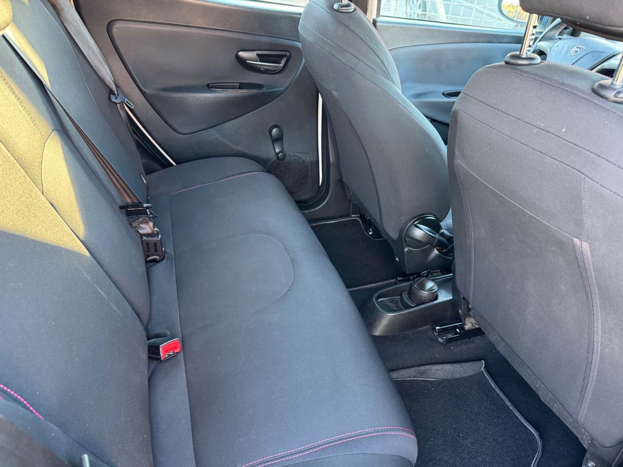 Lancia Ypsilon 1.2 69 CV 5 porte GPL Ecochic Gold NEOPATENTATI