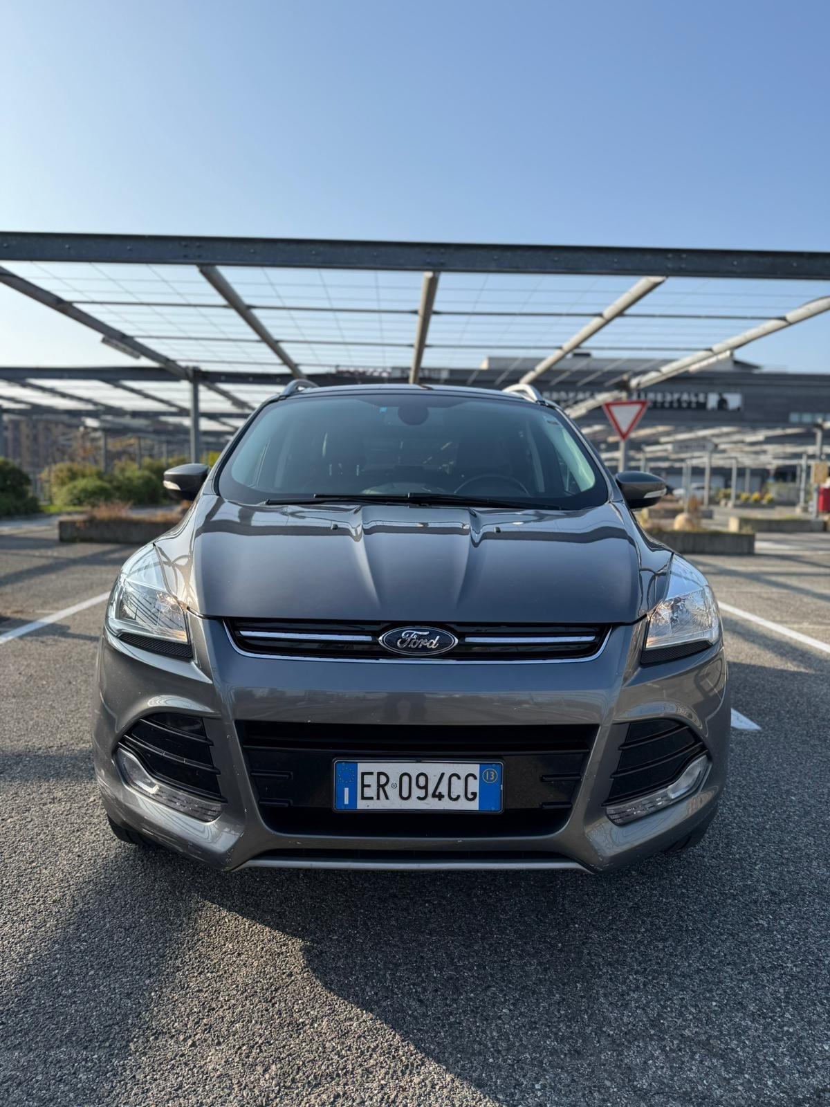 Ford Kuga 2.0 TDCI 140 CV 4WD Titanium