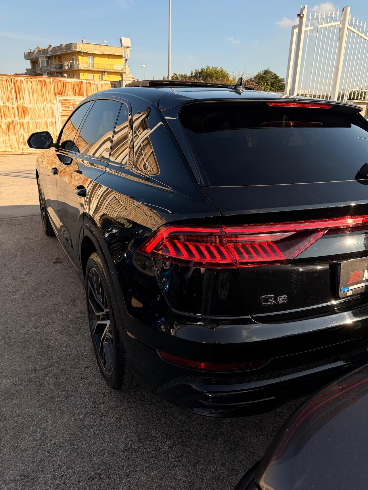 Audi Q8 50 TDI 3.0 286CV quattro S-Line Tetto Bang olufsen