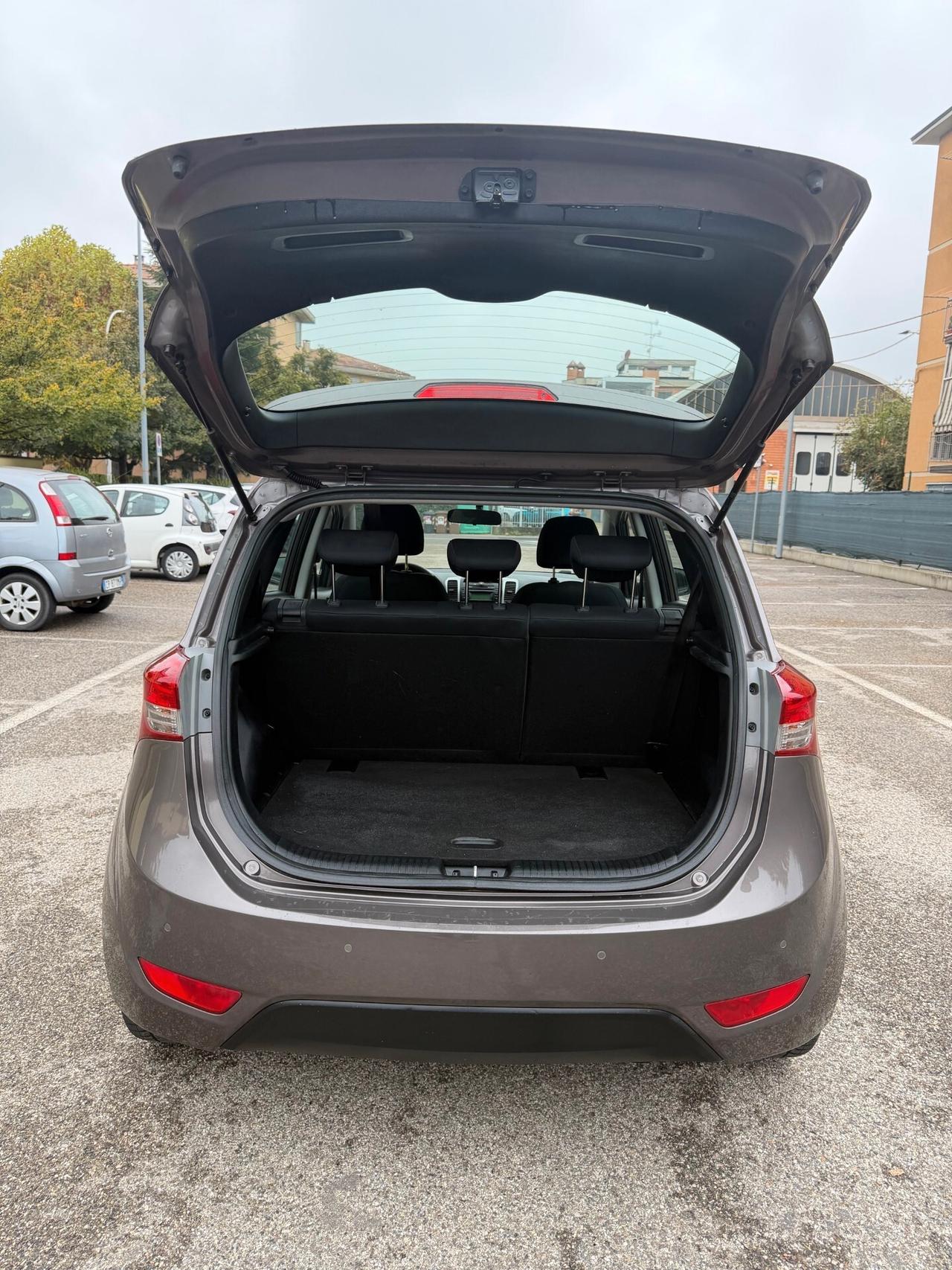 Hyundai iX20 1.4 - NEOPATENTATI - 12 MESI DI GARANZIA -