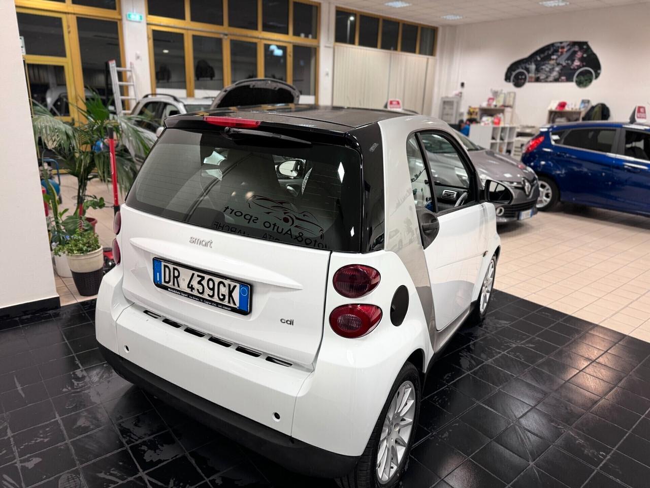 Smart ForTwo 800 33 kW coupé pure cdi