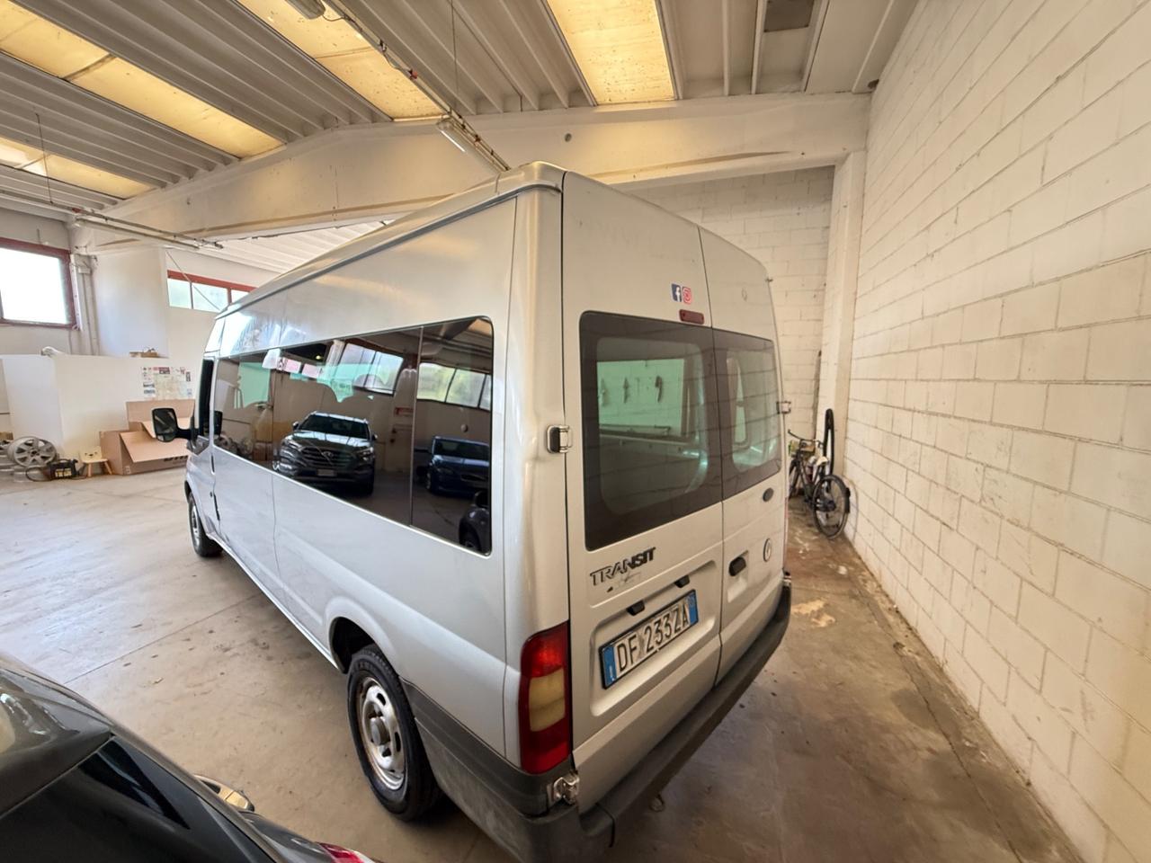 Ford Transit/Tourneo/Bus Transit 9 posti passo lungo