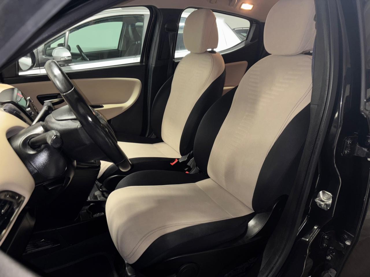 Lancia Ypsilon 1.2 BENZINA OK NEOPATENTATI