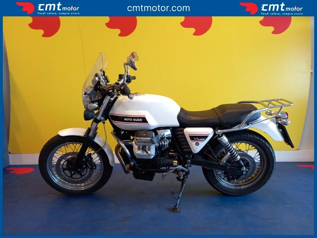 Moto Guzzi V7 - 2010