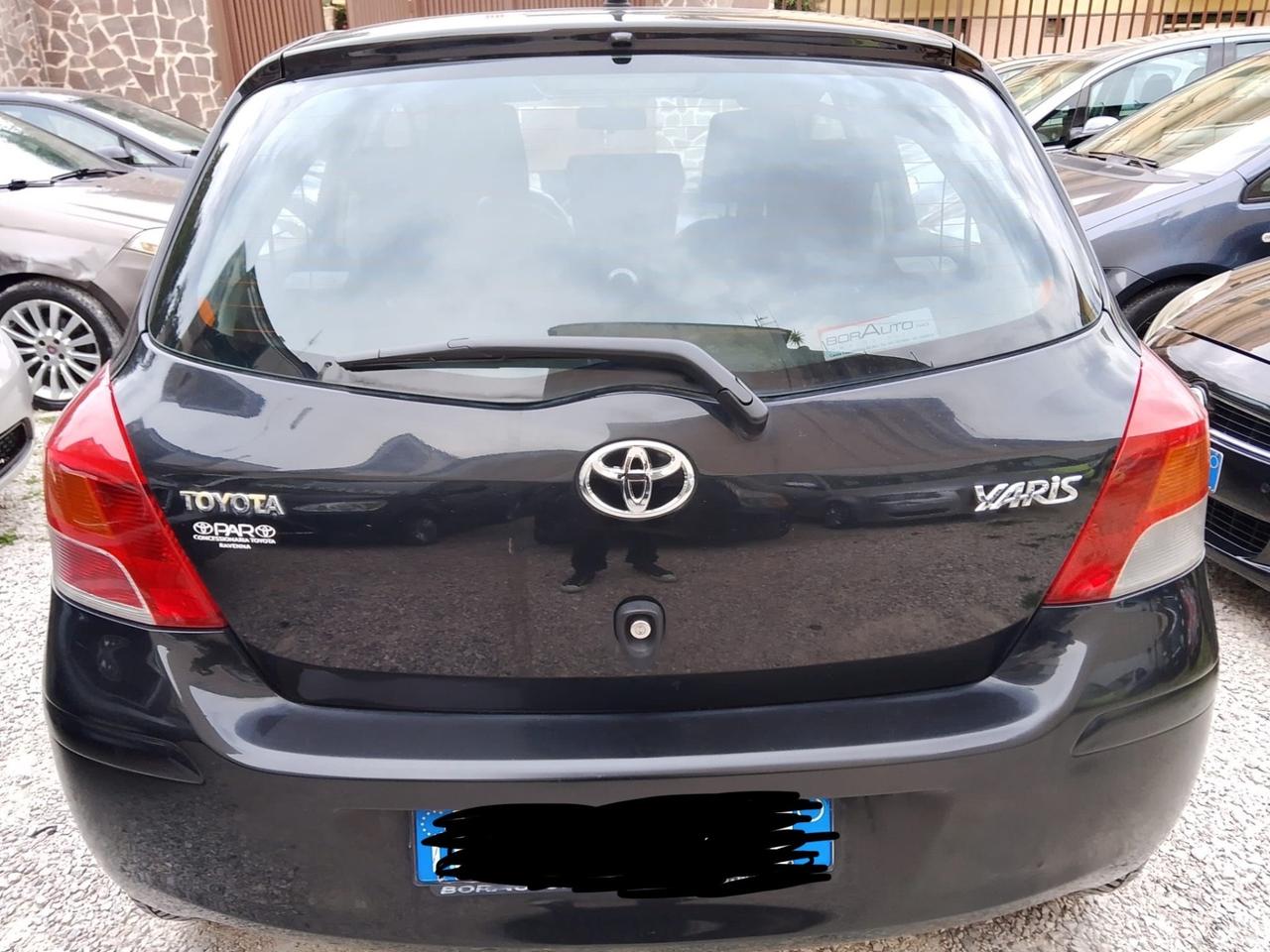 Toyota Yaris 1.0 5 porte anno 2010