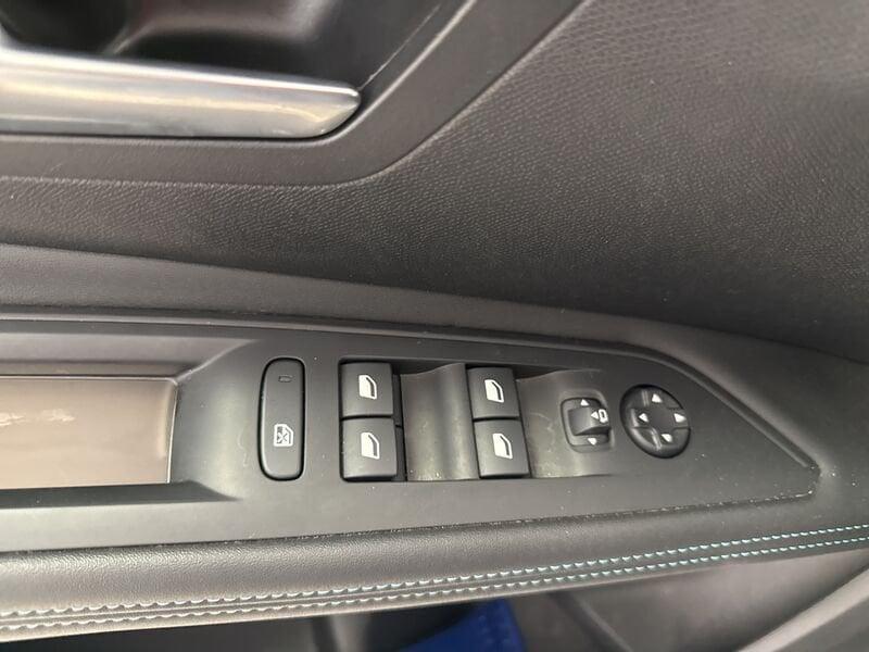 Peugeot 3008 II 2021 1.5 bluehdi Allure Pack s&s 130cv eat8
