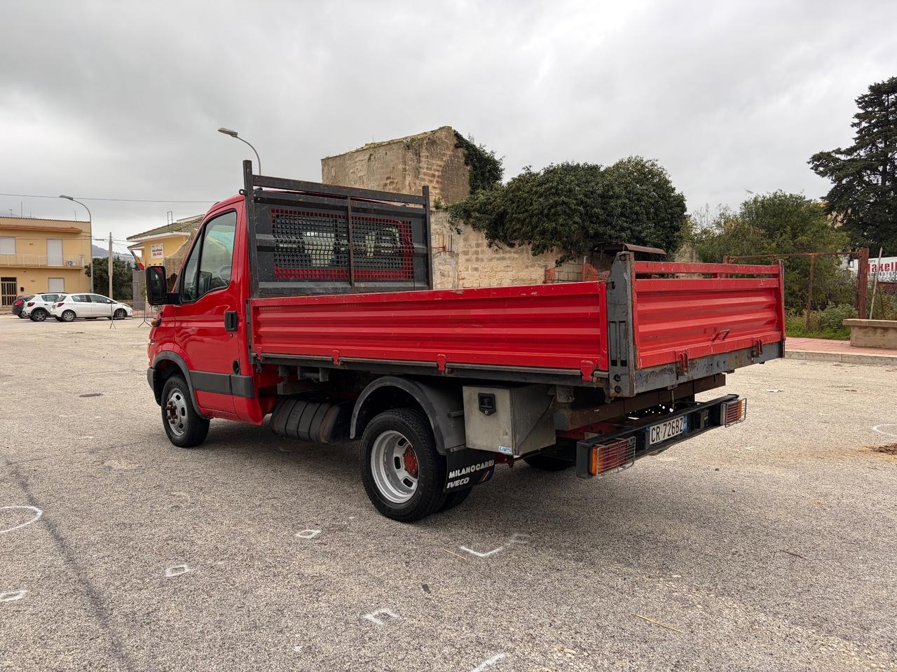 Iveco Daily 35S13 2.8 TDI PC Cabinato