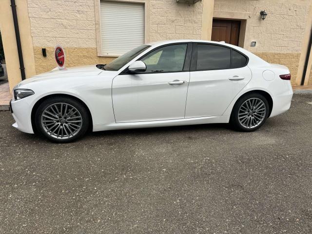 Alfa Romeo Giulia Giulia 2.2 t Business 160cv auto my19