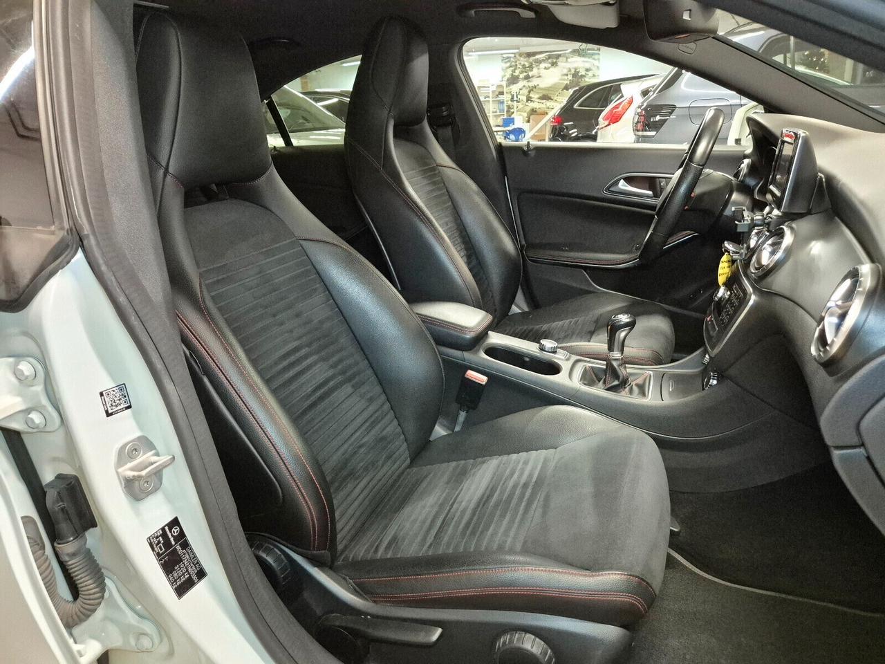 Mercedes-benz CLA 180 Premium ** pacchetto AMG **