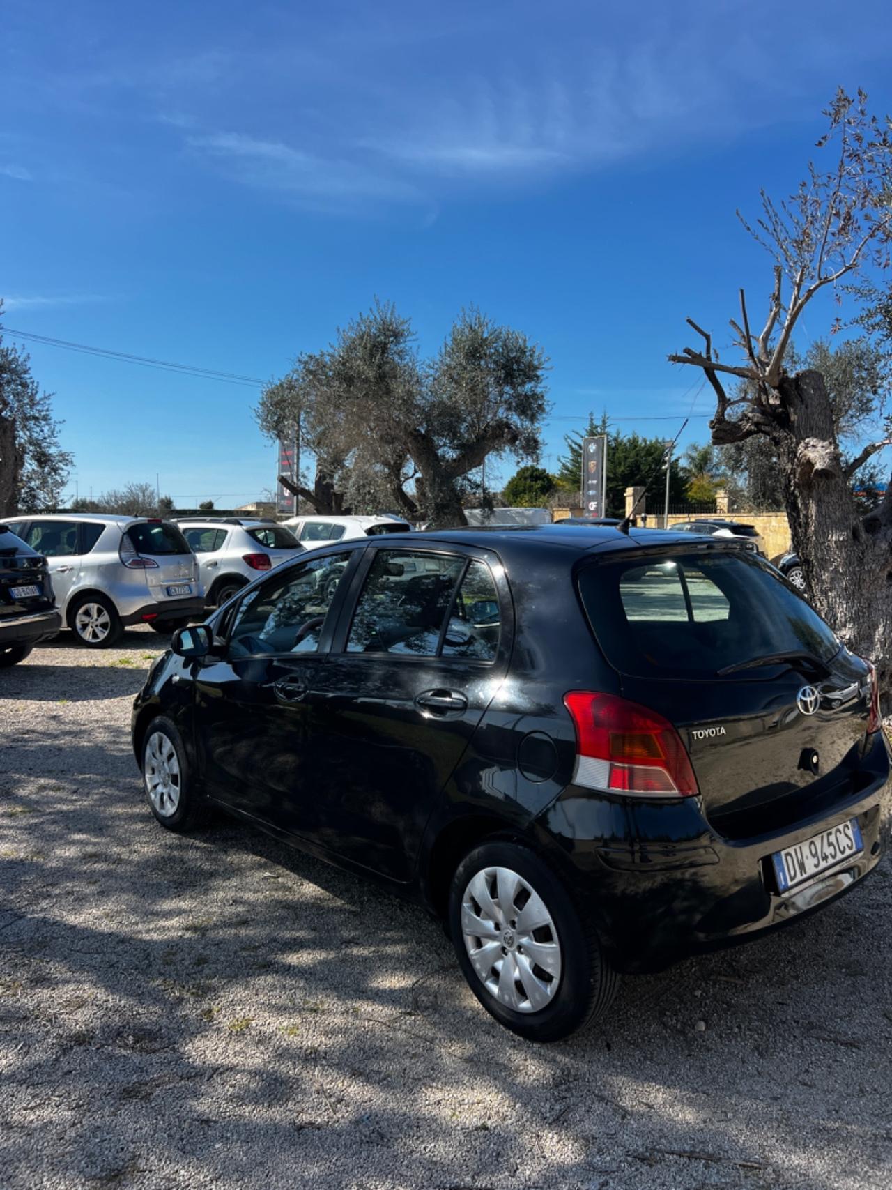 Toyota Yaris 1.4 D-4D DPF 5 porte Sol in ottimoo stato!!