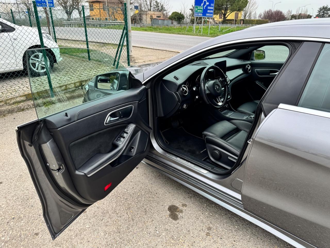 Mercedes-benz CLA 220 d Automatic Premium