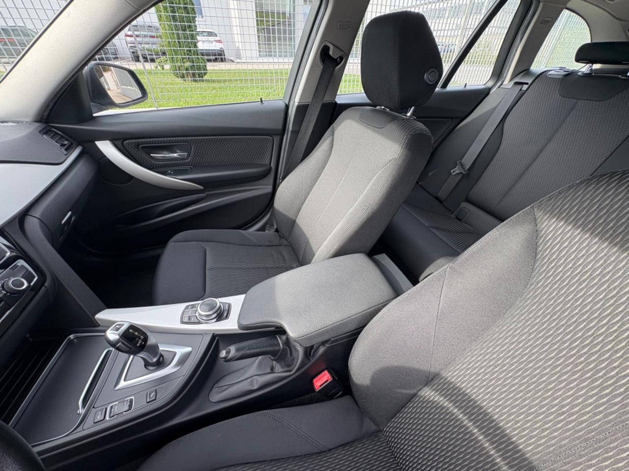 Bmw 318d Touring Luxury 2019 Euro 6
