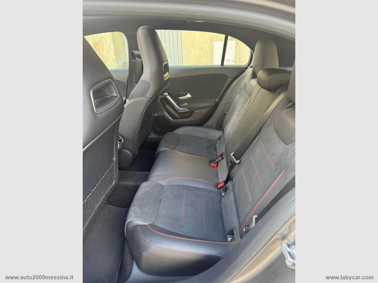 MERCEDES-BENZ A 180 d Automatic Premium