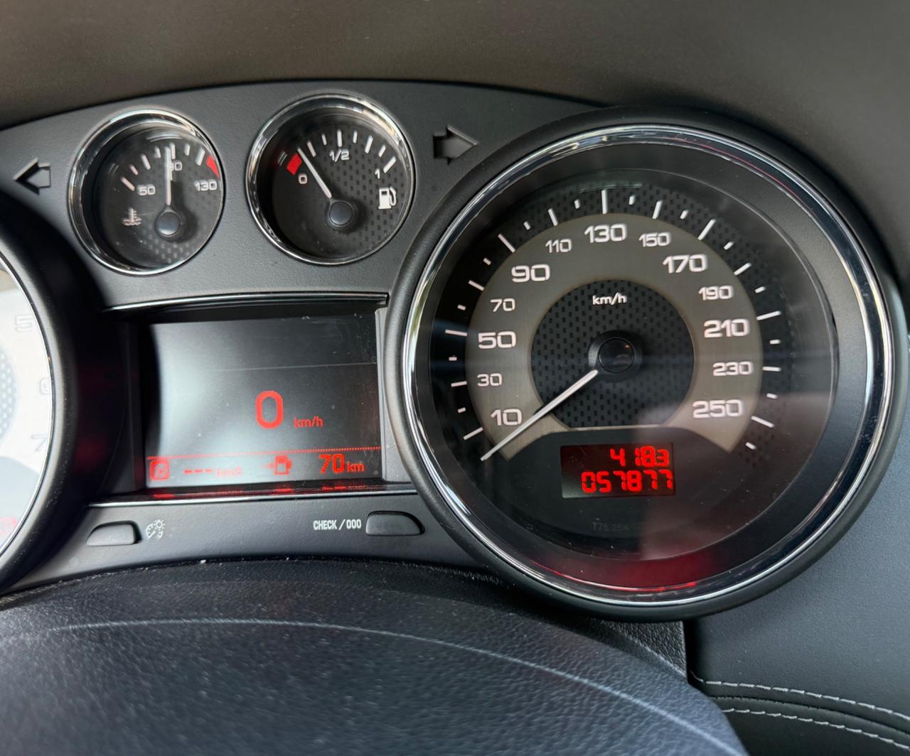 Peugeot RCZ 1.6 THP 200CV*Pelle*Xenon*Full
