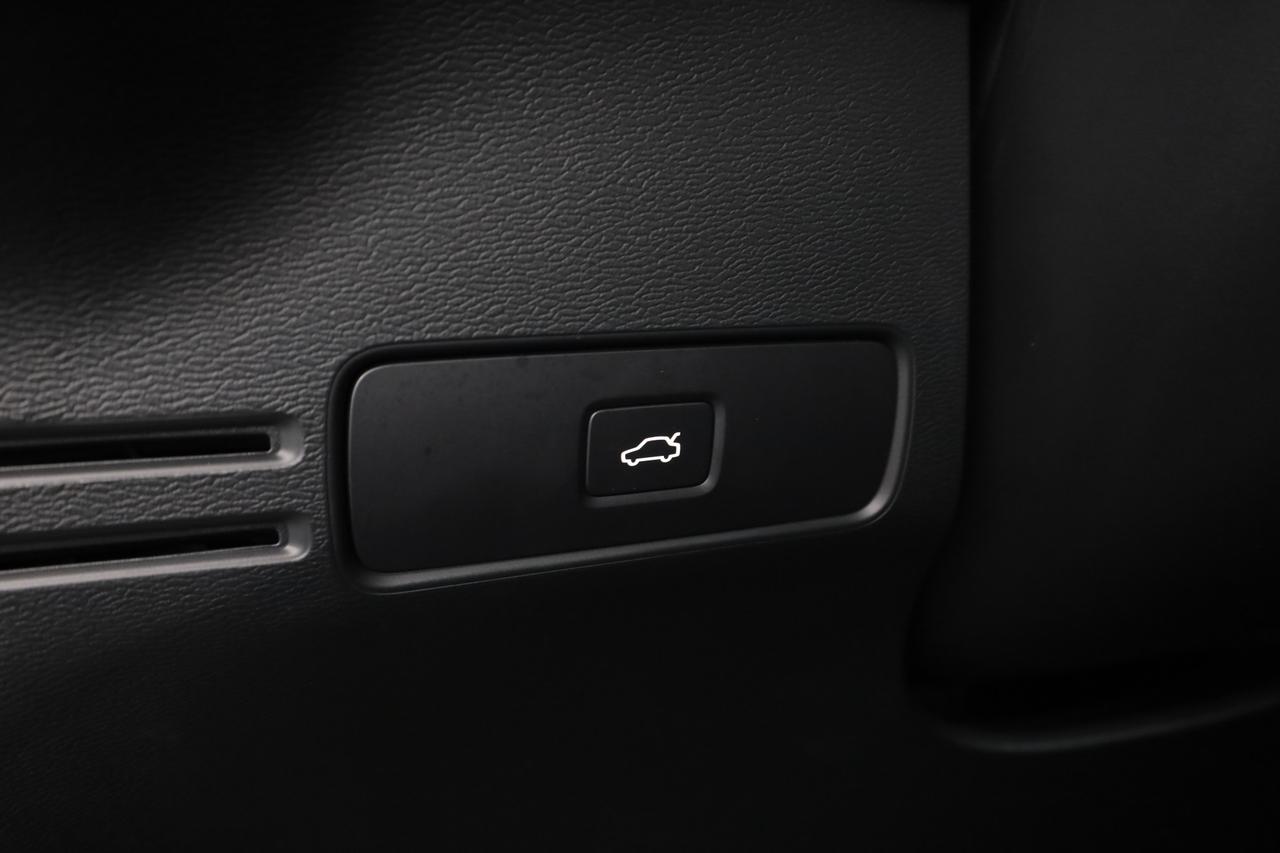 VOLVO XC40 (2017--->) XC40 B3 automatico Core
