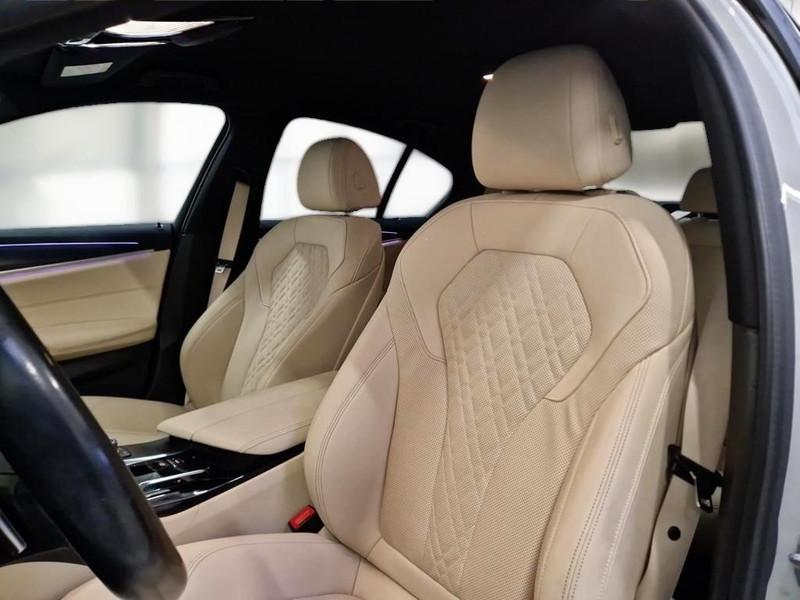 BMW 520 AUT MSPORT MH48V AUTO 4 PORTE BERLINA