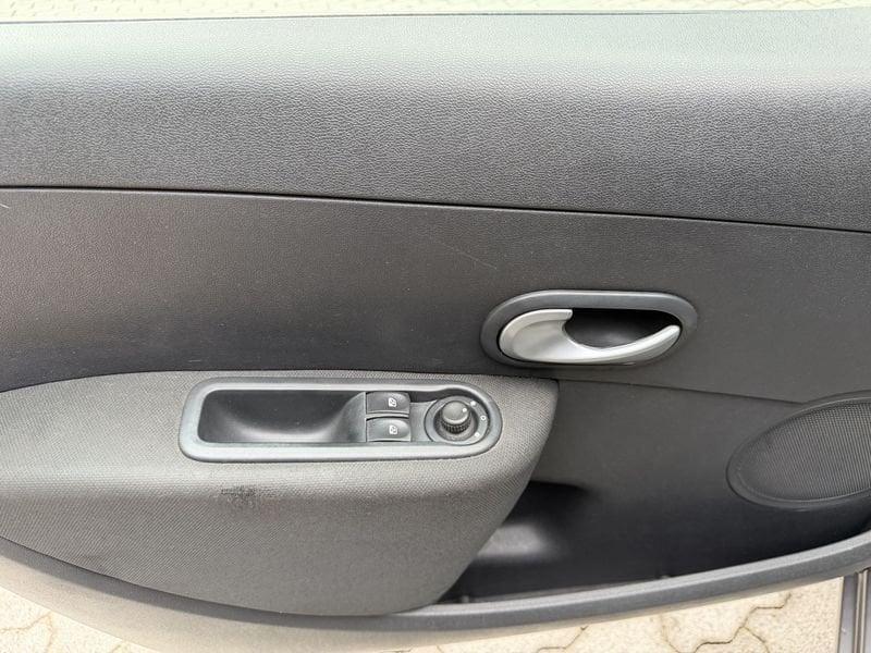 Renault Clio Clio 5p 1.2 16v Dynamique KM REALI !! DISTRIBUZIONE NUOVA !!