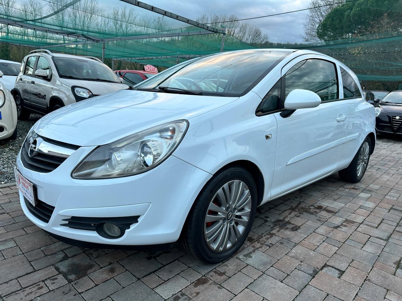 Opel Corsa 1.2 Benzina cambio automatico