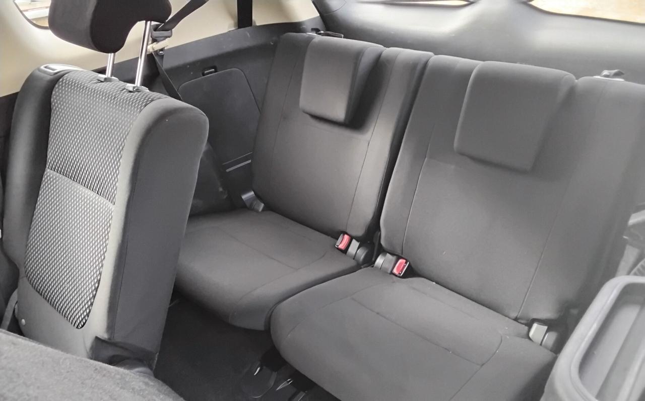 Mitsubishi Outlander 2.2 DI-D 4WD Instyle Plus SDA 7 posti