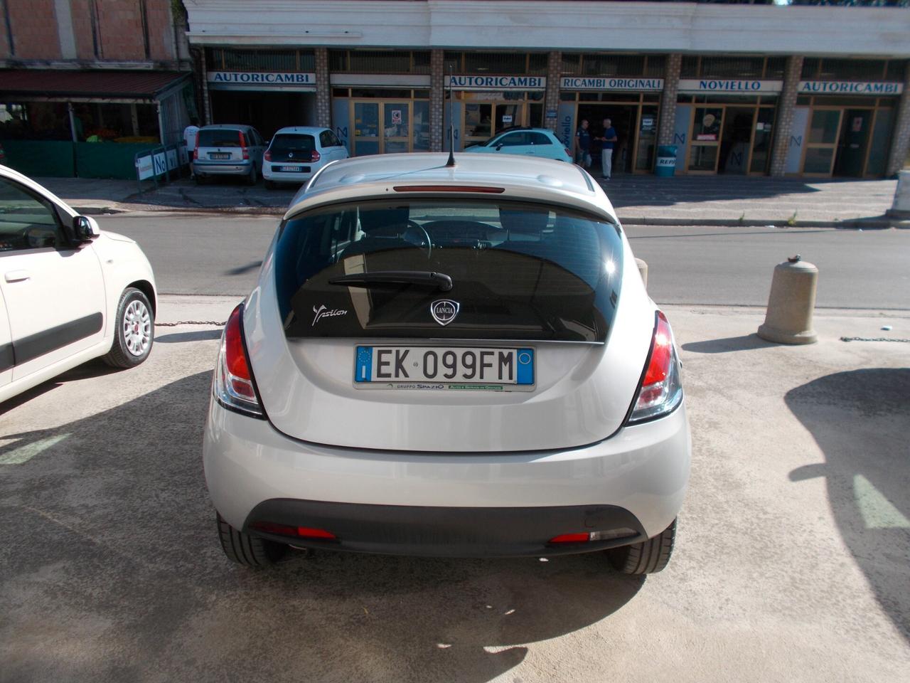 Lancia Ypsilon 1.2 69 CV 5 porte S&S Gold