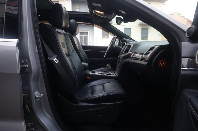 Jeep Grand Cherokee JEEP Grand Cherokee 3.0 V6 crd Overland 250cv auto 184KW ANNO 2017