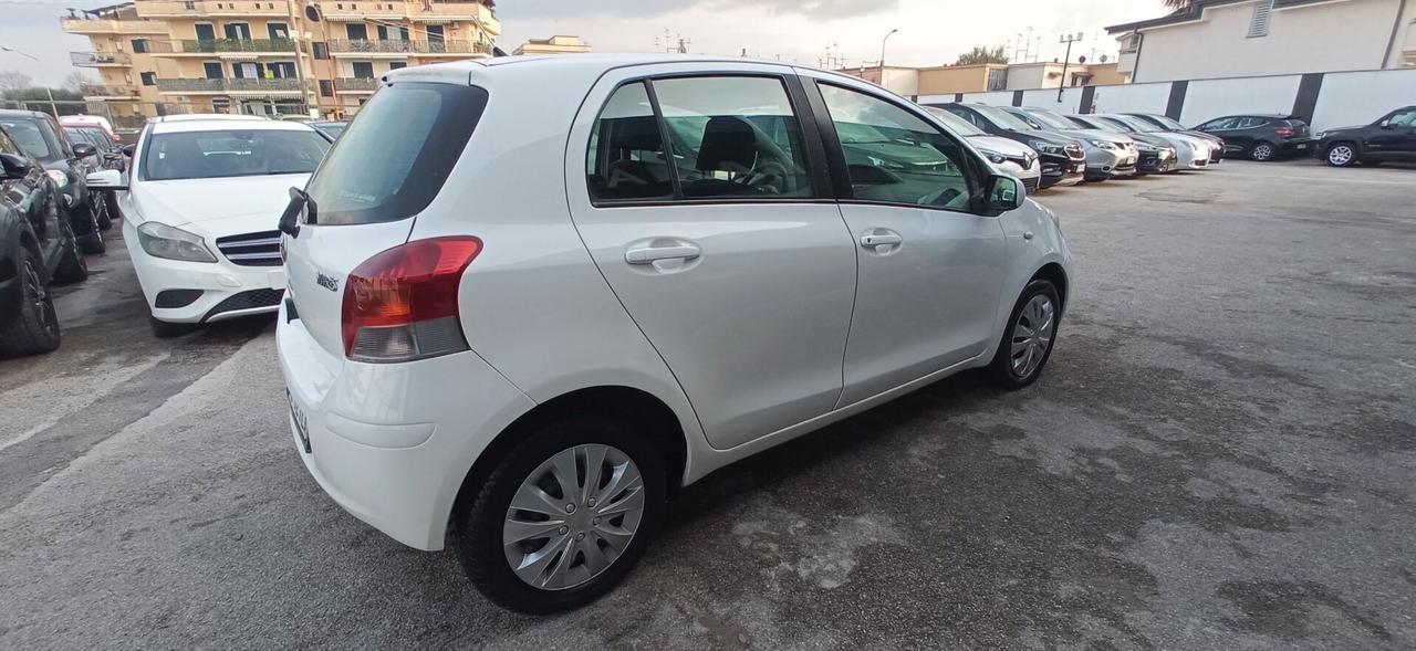 Toyota Yaris 1.0 - 1 PROPRIETARIO