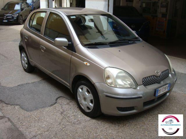 TOYOTA - Yaris - 16V 5 porte Sol