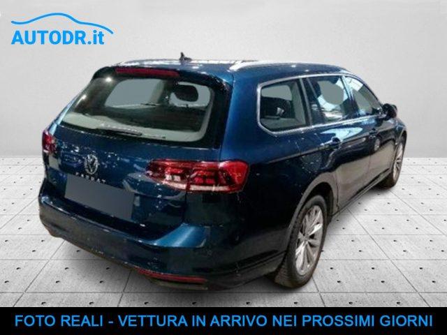 VOLKSWAGEN Passat Variant 2.0 TDI EVO 150cv Business Fari LED, Navi, Ambient
