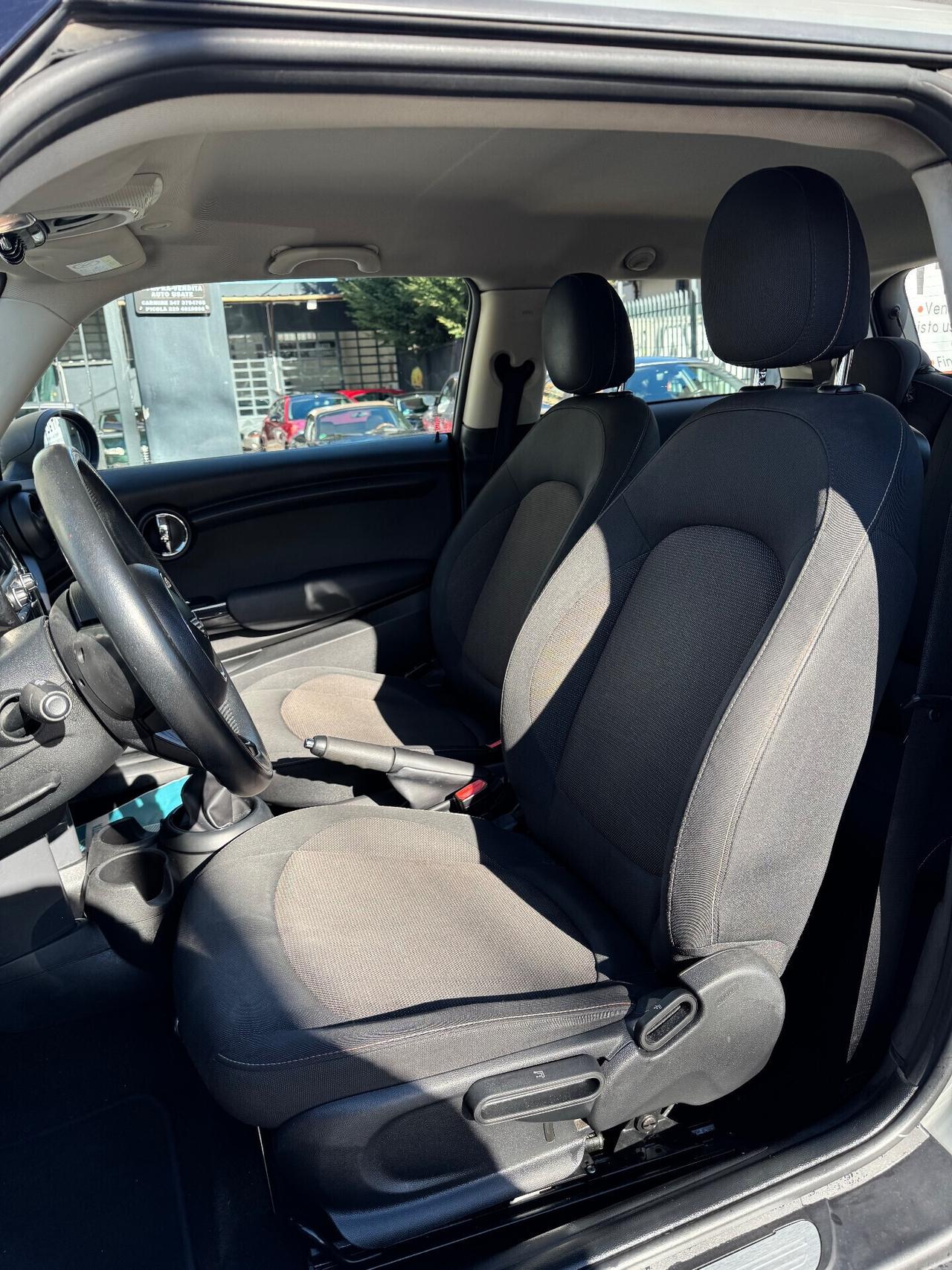 Mini One First 1.2 75 cv neopatentati