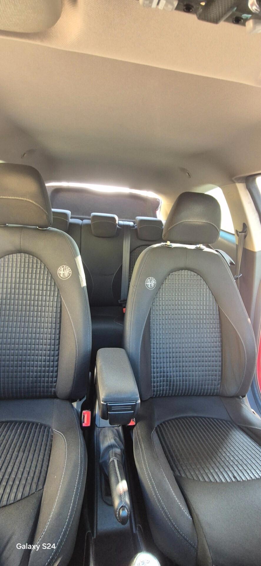 ALFA ROMEO MiTo 1.4 105 CV M.air SeS Distinctive