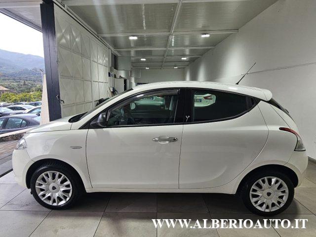 LANCIA Ypsilon 1.2 69 CV 5 porte Silver