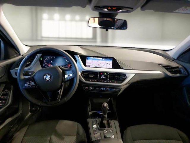 BMW 116 i 5p. Advantage