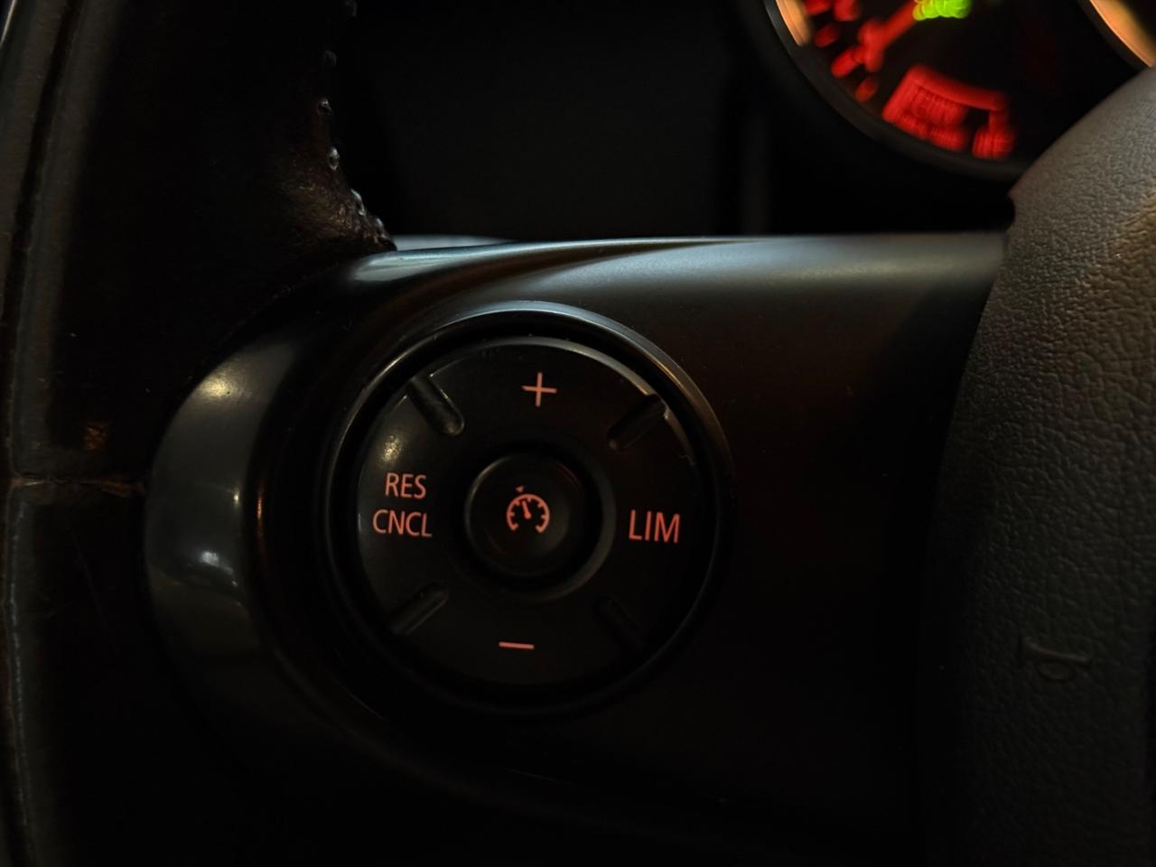 Mini one 1.5 Baker Street 2019 150.000KM