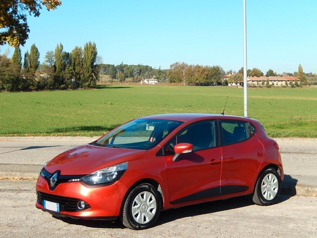RENAULT CLIO IV 1.2 benzina - SI NEOPATENTATI