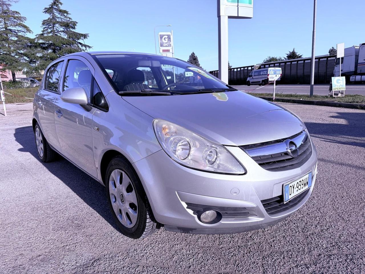 Opel Corsa 1.2 5 porte Ok neopatentati