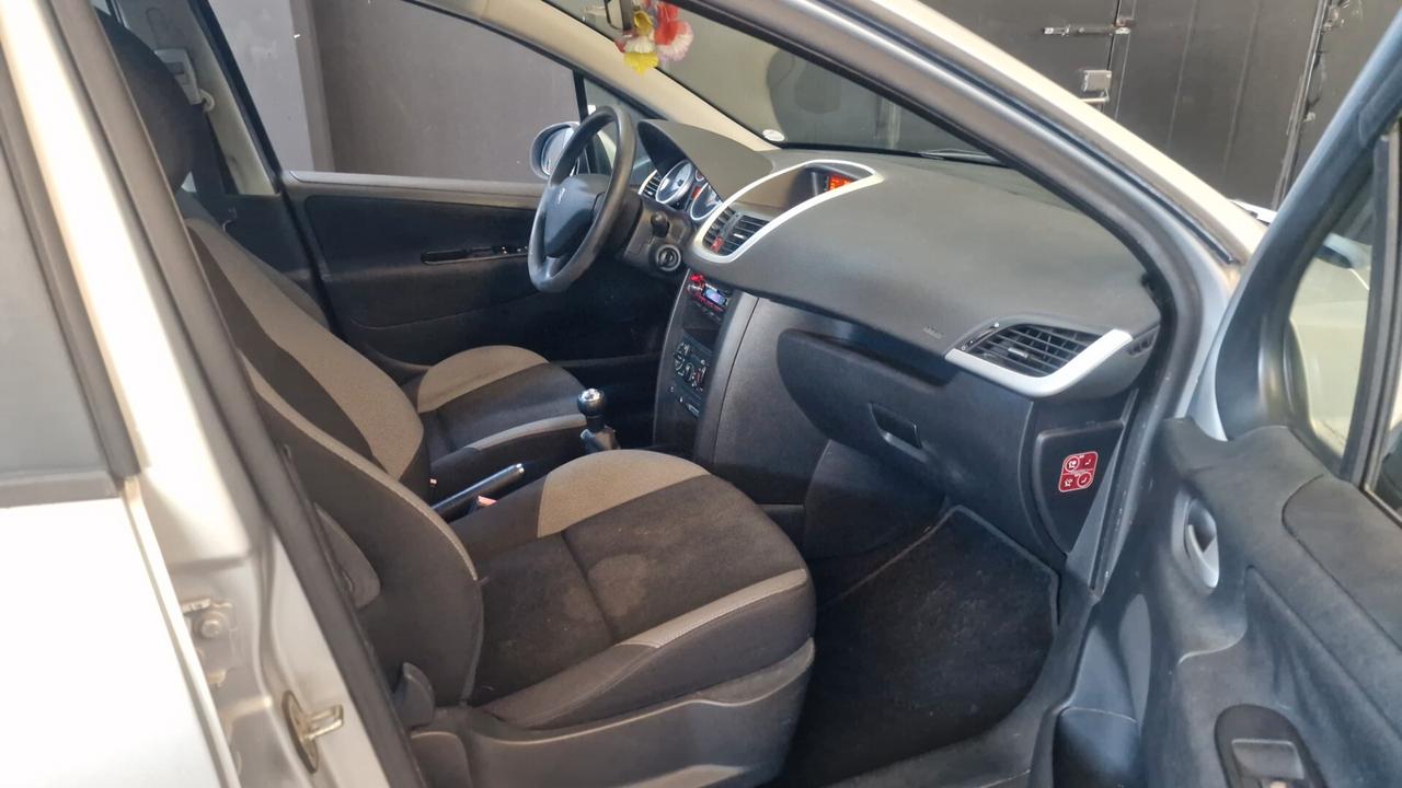 Peugeot 207 1.4 8V 75CV 5p. X Line ECO GPL