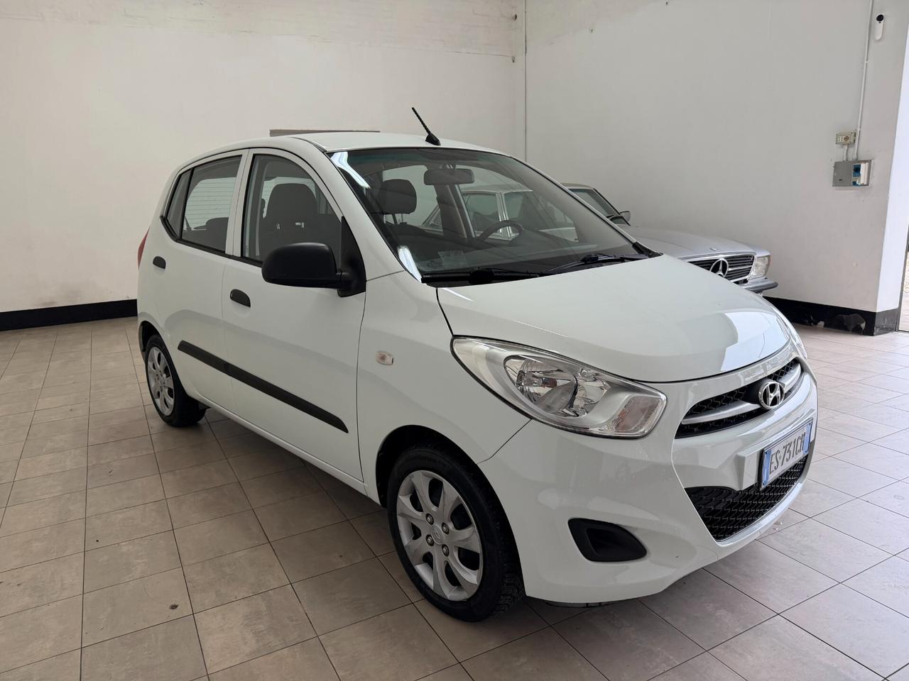 Hyundai i10 2013 1.1 12V Classic Plus CON SOLO 27000KM