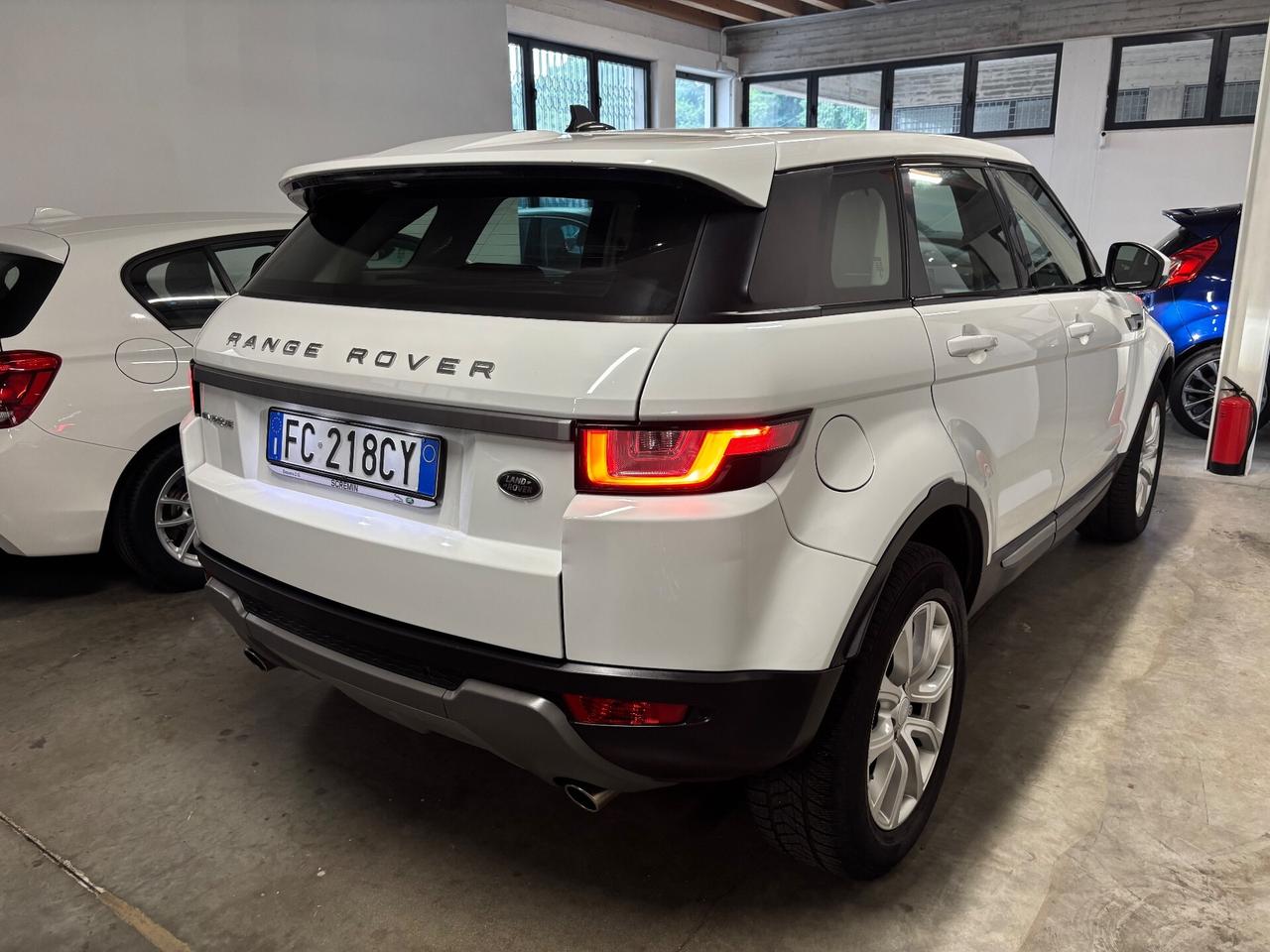Range Rover Evoque 2.0 TD4 150 CV Pure