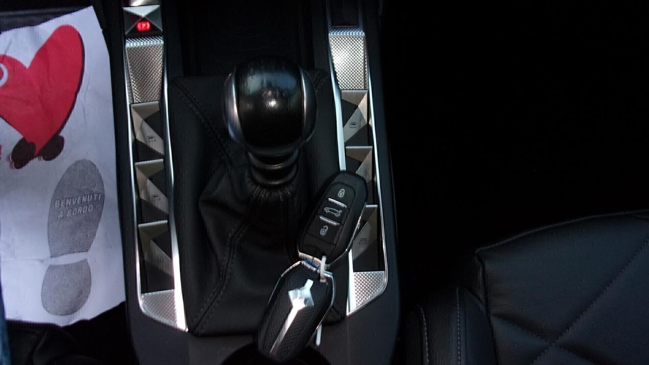 Ds DS3 3 Crossback BlueHDi 110 Toits de Paris