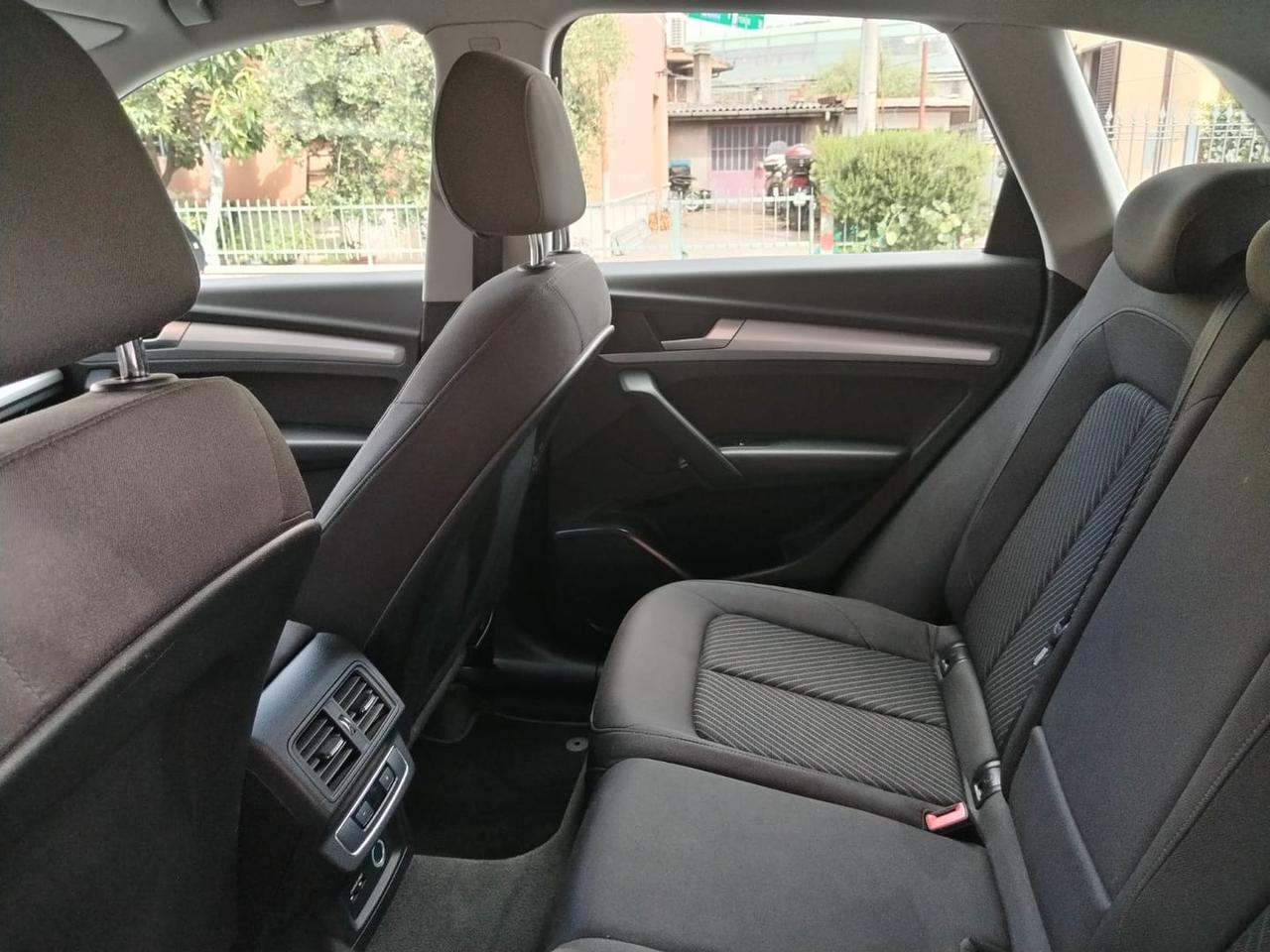 Audi Q5 Business Advanced 2.0 35 TDI MHEV #5442
