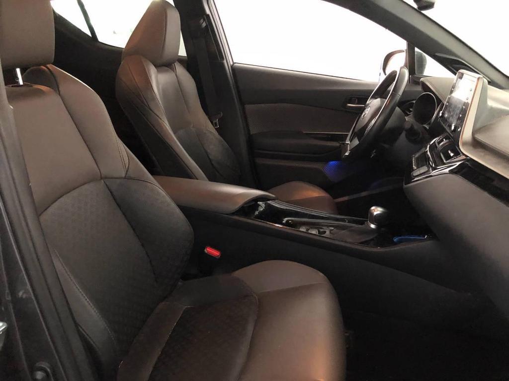 Toyota C-HR 2.0 Hybrid Lounge E-CVT