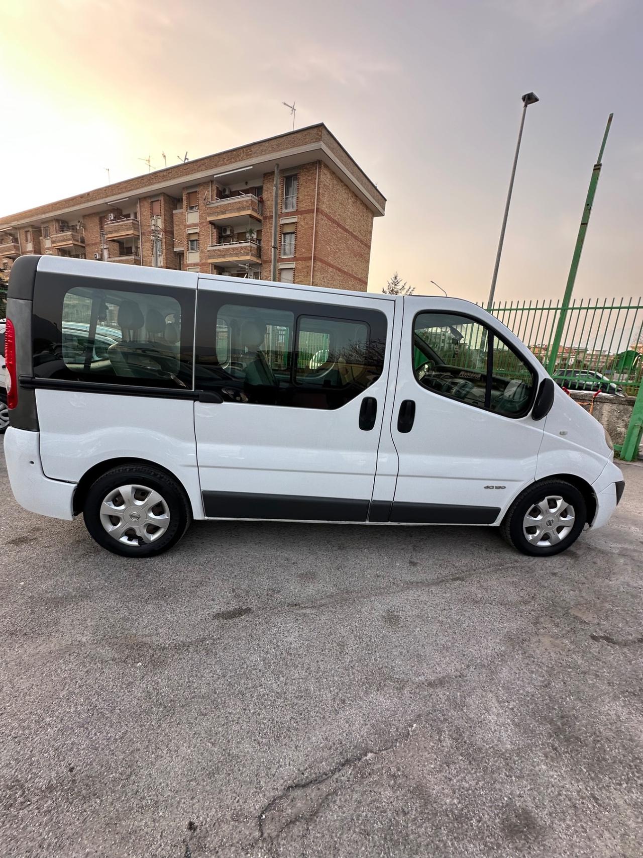 Nissan Primastar C29 2.5 dCi 150CV PC-TN Combi Smart