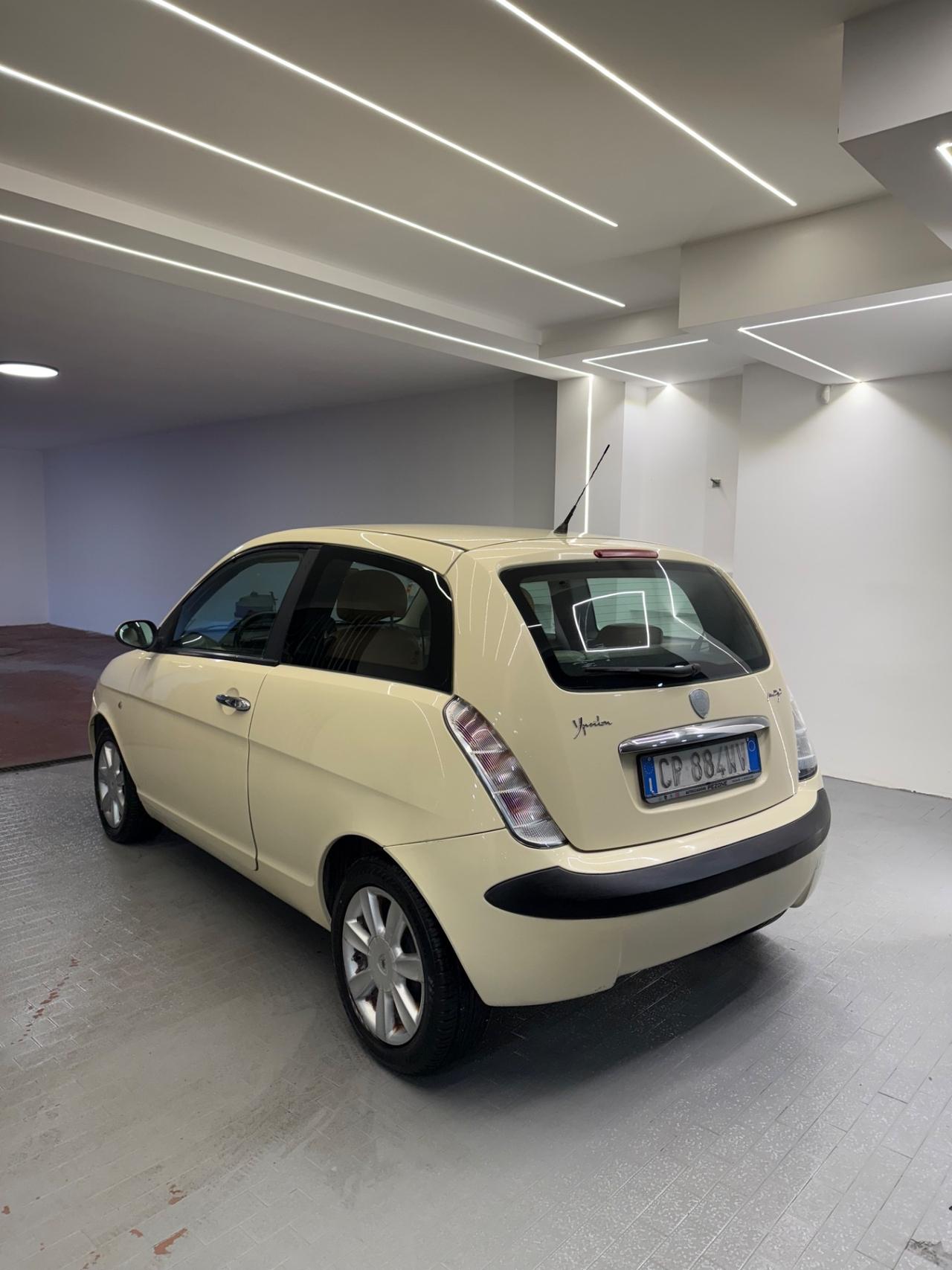 Lancia Ypsilon 1.3 Multijet 16V Argento