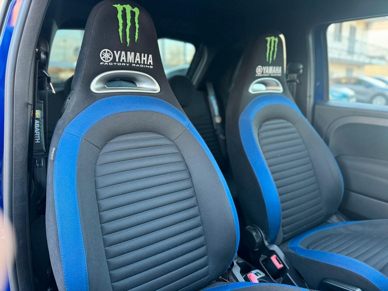 Abarth 595 1.4 Turbo T-Jet 165 CV Monster Energy Yamaha