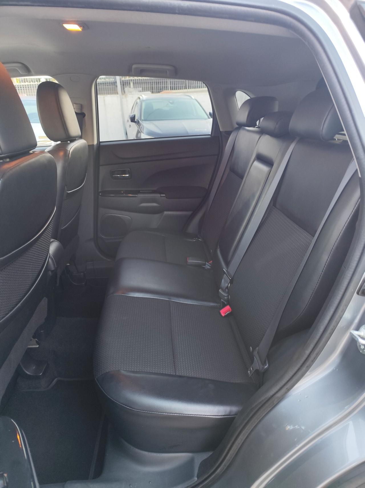 Citroen C4 1.6 e-HDi 110 airdream Exclusive