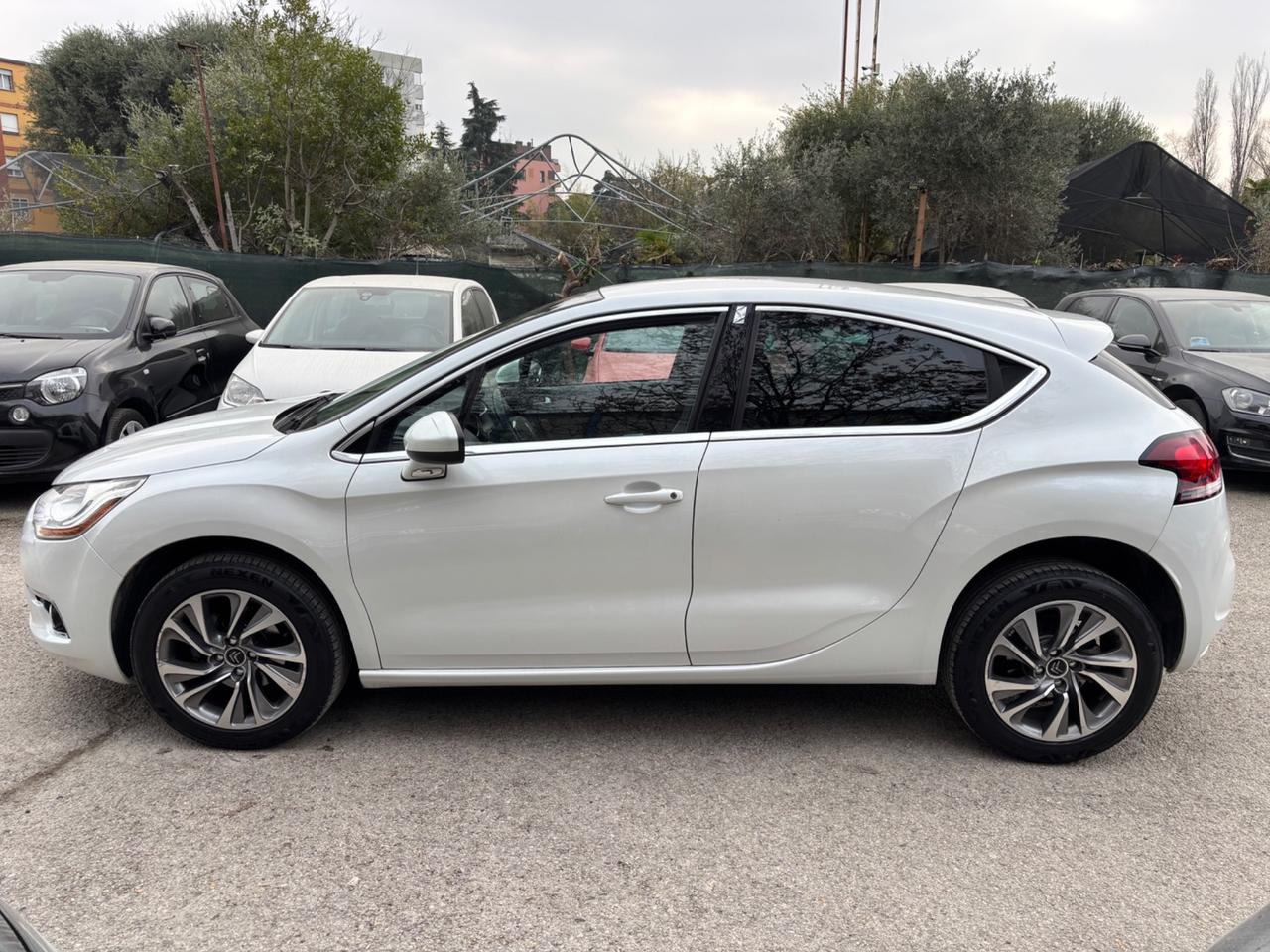 Citroen DS4 1.6 e-HDi 110cv So Chic OK Neopatentati